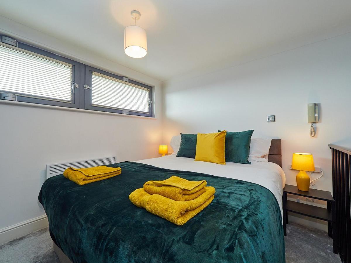Emerald Suite - Two Story Duplex Apartment - Balcony - Contractors - Family - City Centre - Broadway Plaza - Five Ways - Sleeps 6 Birmingham Exteriör bild