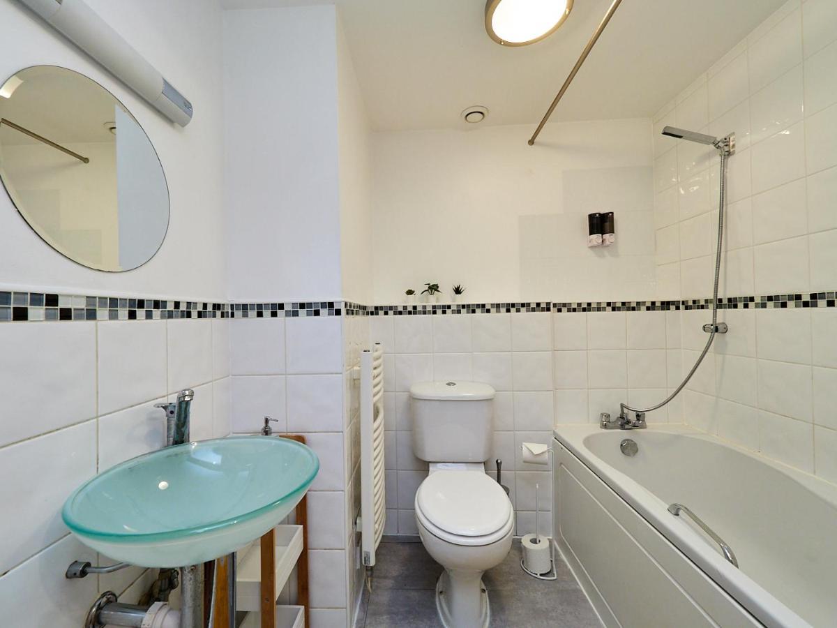 Emerald Suite - Two Story Duplex Apartment - Balcony - Contractors - Family - City Centre - Broadway Plaza - Five Ways - Sleeps 6 Birmingham Exteriör bild
