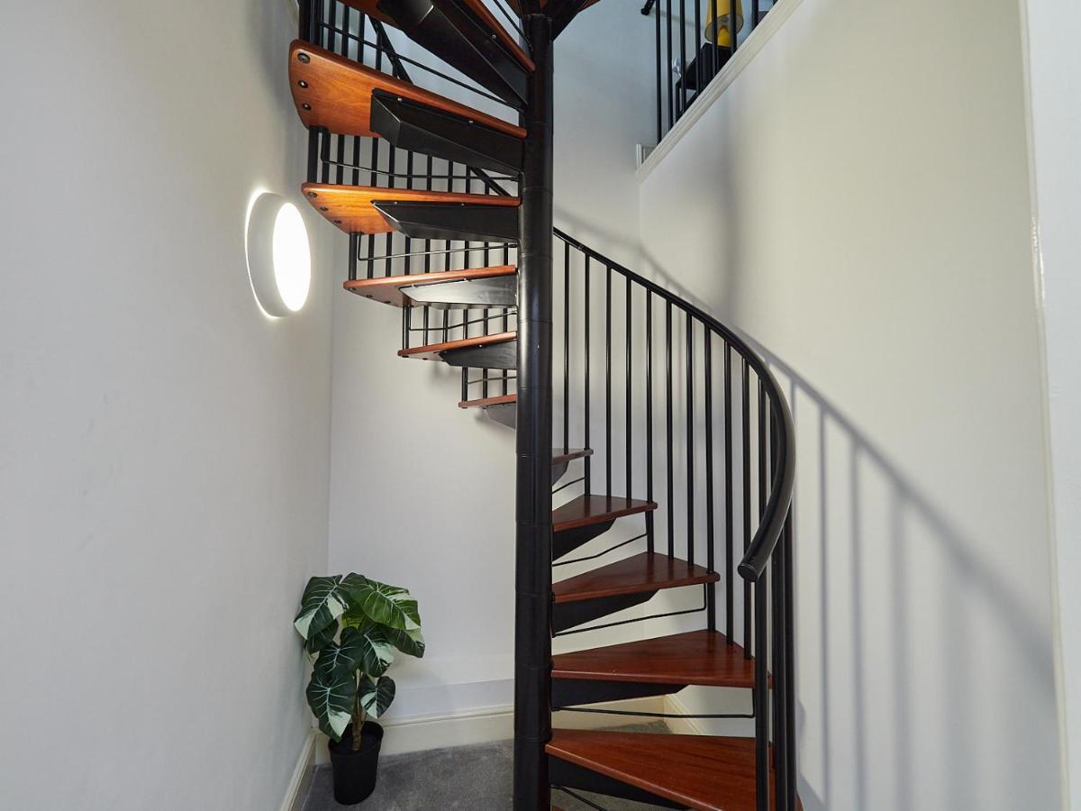 Emerald Suite - Two Story Duplex Apartment - Balcony - Contractors - Family - City Centre - Broadway Plaza - Five Ways - Sleeps 6 Birmingham Exteriör bild