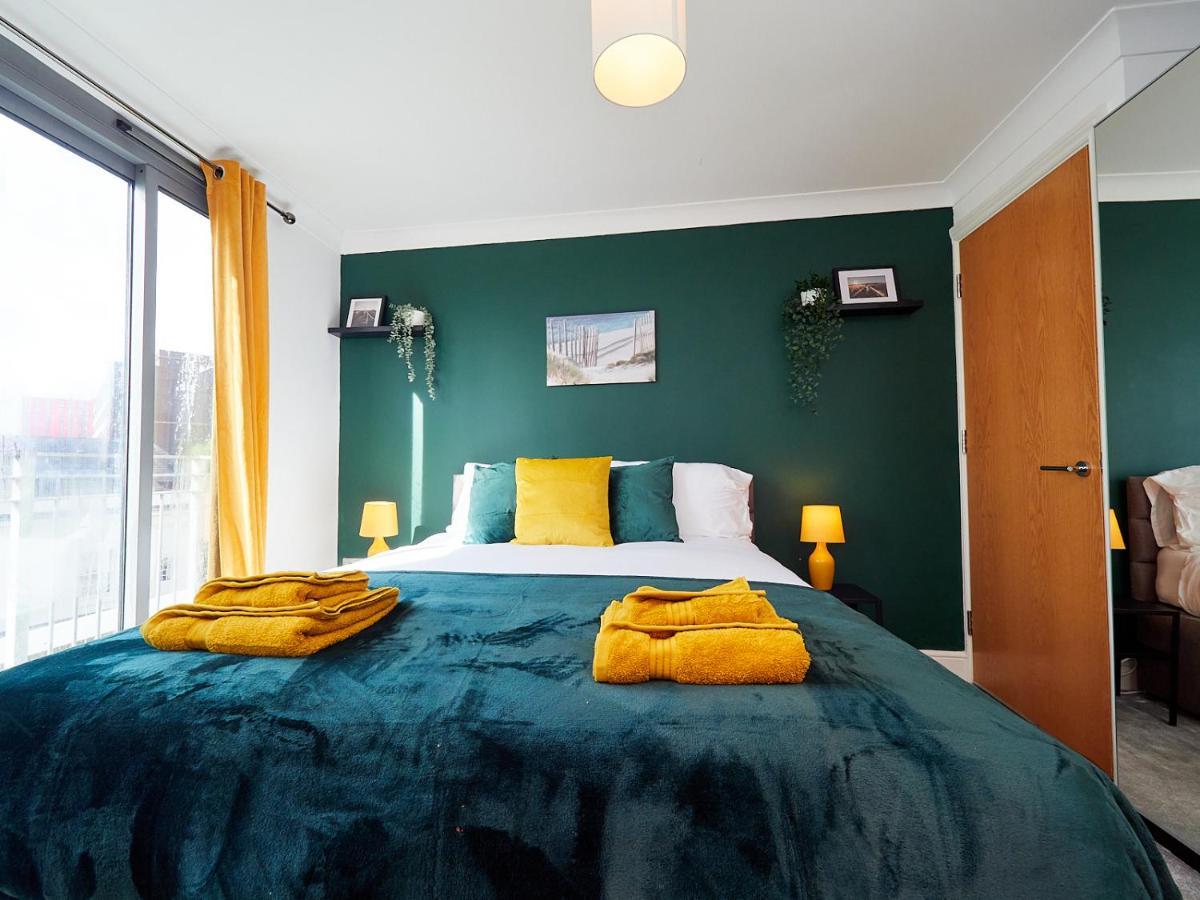 Emerald Suite - Two Story Duplex Apartment - Balcony - Contractors - Family - City Centre - Broadway Plaza - Five Ways - Sleeps 6 Birmingham Exteriör bild